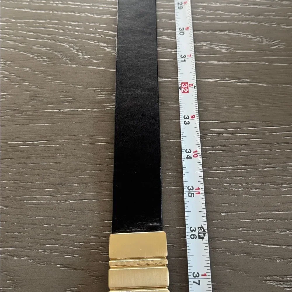 Chico's Elegant Black and Gold Textured Buckle Expandable Belt Women's Size M/L